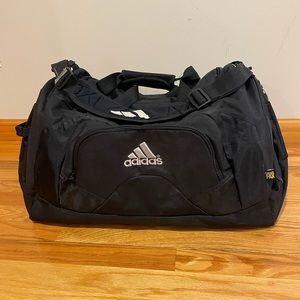 Adidas Large Soccer Duffel Bag Black With White  Logo Adjustable Shoulder Strap